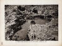 19 Werkende modderbron in den krater van den Papandajan Java